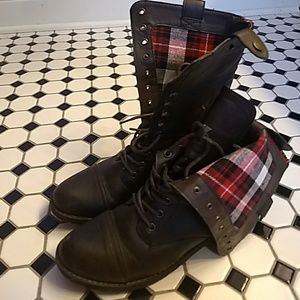 Snap Down Plaid Boots